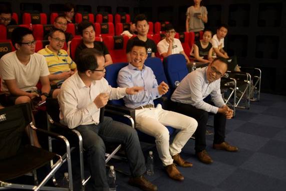 斯特的极致天窗工艺瓦力棋牌遇见伟巴(图2)