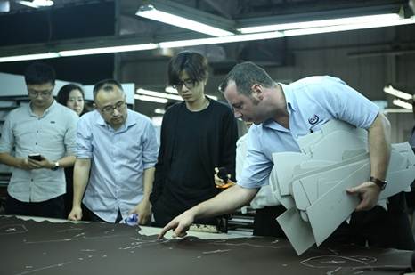 斯特的极致天窗工艺瓦力棋牌遇见伟巴(图28)